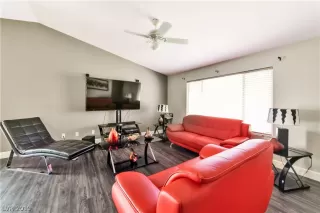 Photo #2: 2115320 Listing