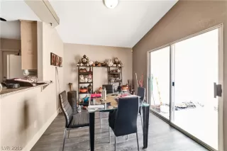 Photo #4: 2115320 Listing