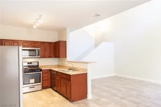 Photo #4: 2115337 Listing