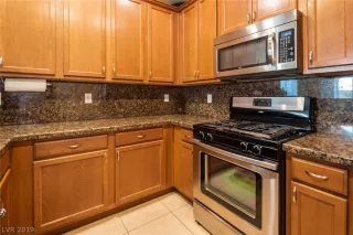 Photo #6: 2115343 Listing