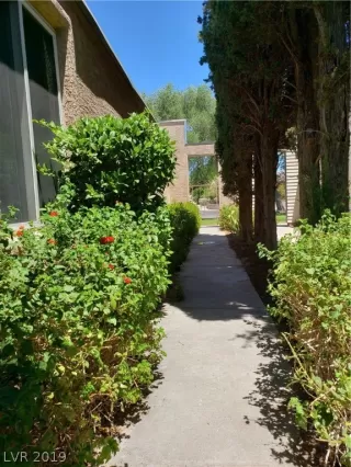 Photo #2: 2115366 Listing 