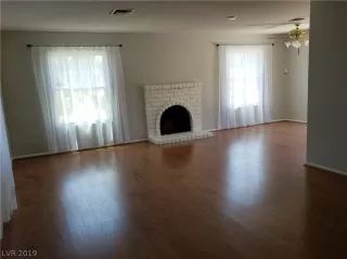 Photo #4: 2115366 Listing 