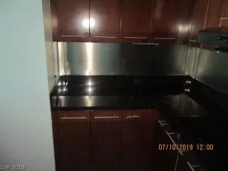 Photo #2: 2115375 Listing 