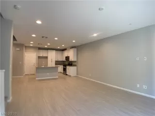 Photo #2: 2115468 Listing