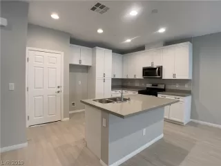 Photo #6: 2115468 Listing