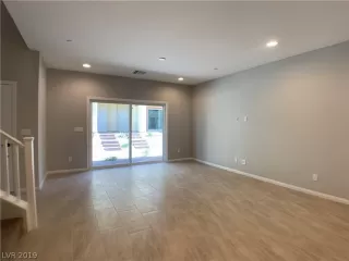 Photo #2: 2115507 Listing