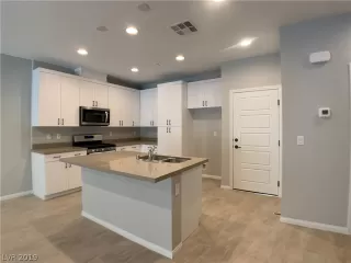 Photo #3: 2115507 Listing