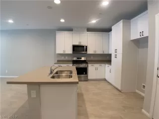 Photo #5: 2115507 Listing