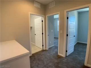 Photo #6: 2115507 Listing