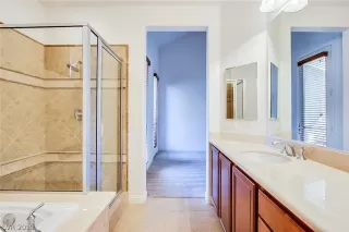 Photo #4: 2115525 Listing