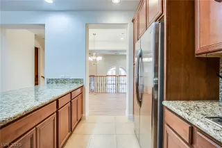 Photo #6: 2115525 Listing