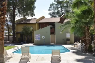 Photo #2: 2115527 Listing