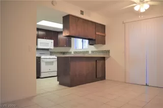 Photo #4: 2115527 Listing