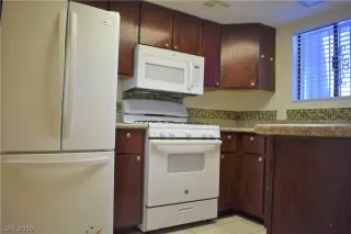 Photo #5: 2115527 Listing