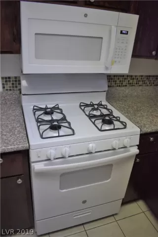 Photo #6: 2115527 Listing