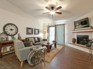 Photo #4: 2115551 Listing 