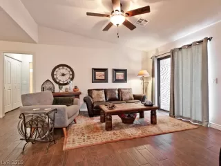 Photo #5: 2115551 Listing 