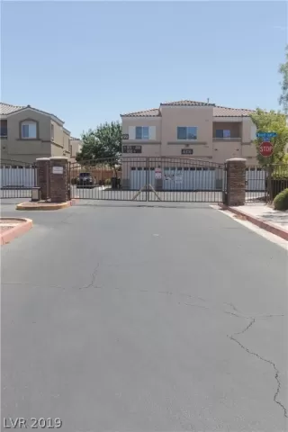 Photo #2: 2115636 Listing 