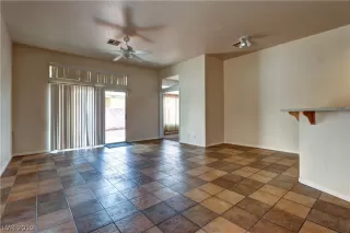 Photo #3: 2115656 Listing