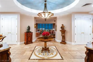 Photo #1: 2115677 Listing