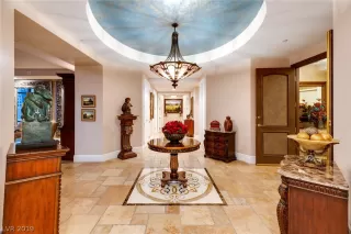Photo #2: 2115677 Listing
