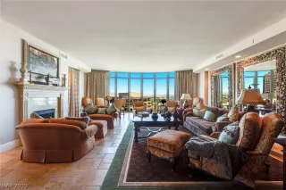 Photo #3: 2115677 Listing