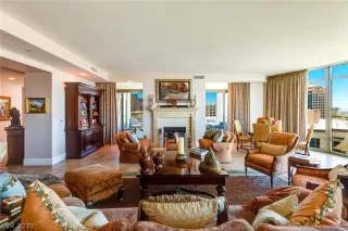 Photo #4: 2115677 Listing