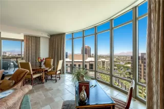 Photo #5: 2115677 Listing