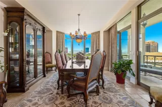 Photo #6: 2115677 Listing