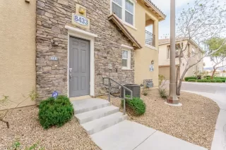 Photo #1: 2115687 Listing