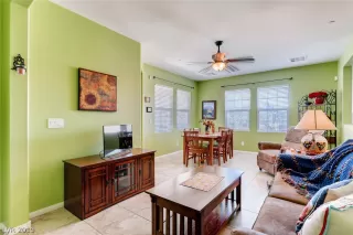 Photo #2: 2115687 Listing