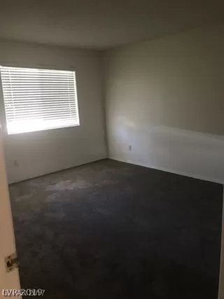 Photo #5: 2115707 Listing 