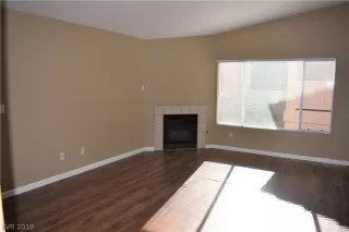 Photo #5: 2115741 Listing