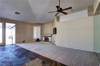 Photo #4: 2115769 Listing
