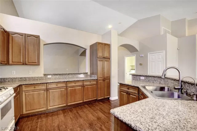 MLS: 2115783 Condo For Sale