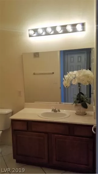 Photo #5: 2115811 Listing