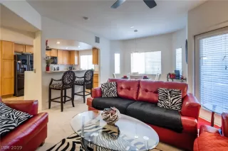 Photo #3: 2115848 Listing