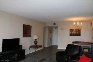 Photo #5: 2115856 Listing