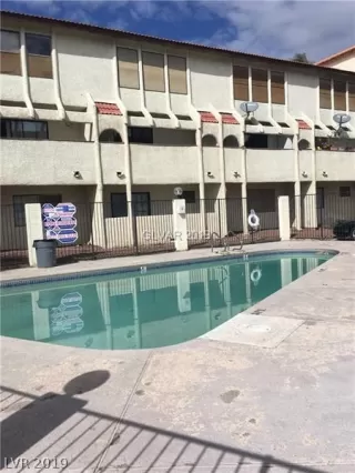 Photo #4: 2115908 Listing 