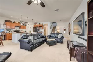 Photo #2: 2115945 Listing 