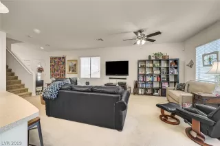 Photo #4: 2115945 Listing 