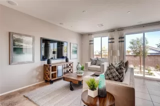 Photo #2: 2115948 Listing 