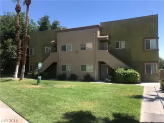 Photo #2: 2115985 Listing