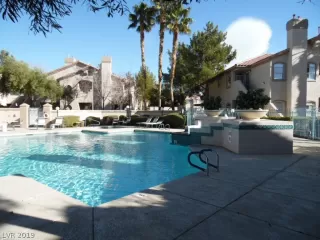 Photo #3: 2115996 Listing