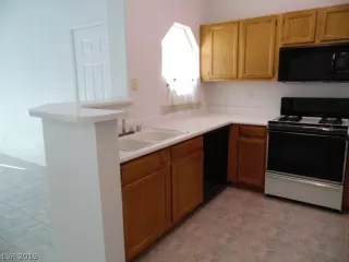 Photo #6: 2115996 Listing