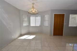 Photo #2: 2116040 Listing 