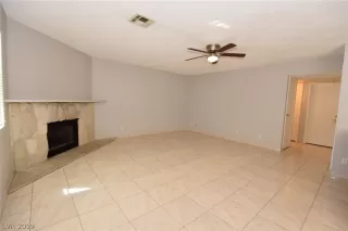 Photo #5: 2116040 Listing 