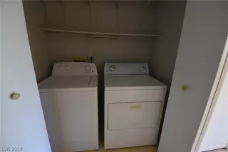 Photo #6: 2116040 Listing 