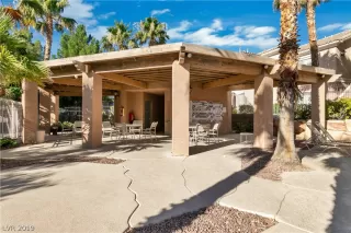 Photo #5: 2116078 Listing