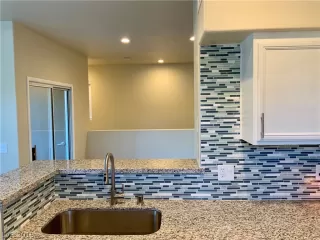 Photo #2: 2116113 Listing